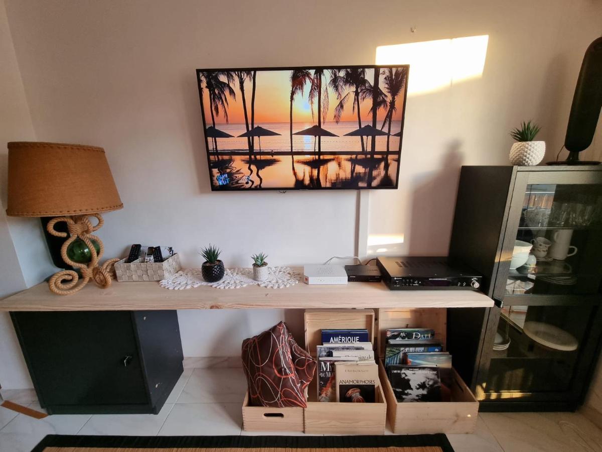 Lovely One Bedroom With Balcony โรเซส ภายนอก รูปภาพ