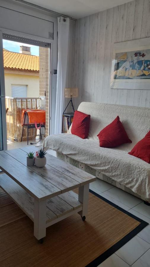 Lovely One Bedroom With Balcony โรเซส ภายนอก รูปภาพ
