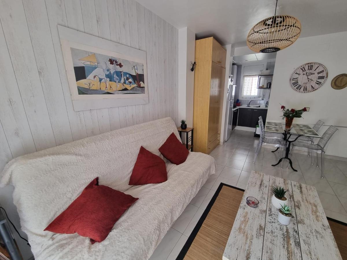 Lovely One Bedroom With Balcony โรเซส ภายนอก รูปภาพ